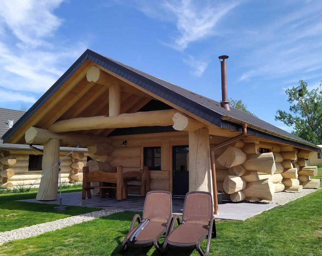 Groß Nemerow Naturstammhaus Tollensesee מראה חיצוני תמונה
