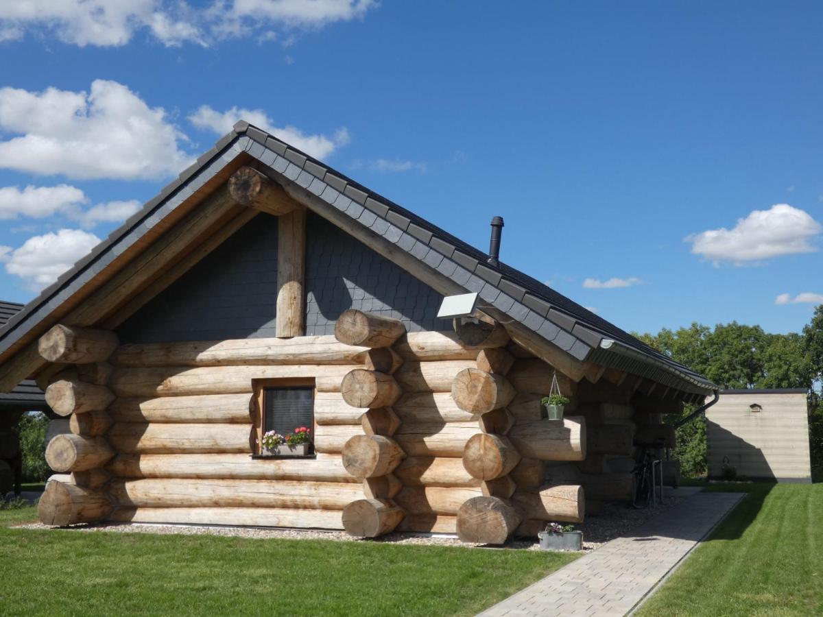 Groß Nemerow Naturstammhaus Tollensesee מראה חיצוני תמונה